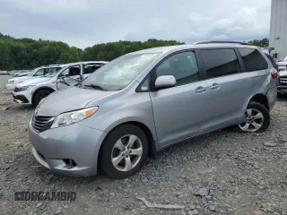2017 Toyota Sienna LE Auto Access Seat with VIN 5TDKZ3DC1HS837837, listed as a Copart auction lot 61394475 with 120,312 mi miles and Salvage title. Bid and sale history available at DreamBid. Image 1.