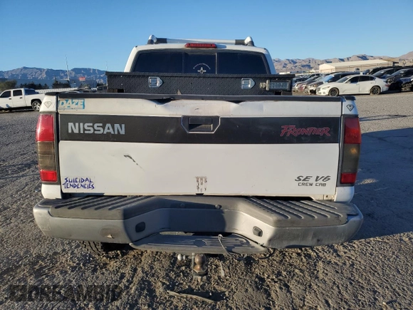 2000 Nissan Frontier XE z VIN 1N6ED27T3YC422129, wystawiony jako Copart lot #46668975 z przebiegiem 333 836 mil mil oraz Szkoda całkowita • Salvage title. Historia ofert i sprzedaży dostępna na DreamBid. Obrazek 6.