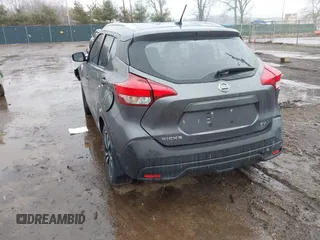 2019 Nissan Kicks S with VIN 3N1CP5CU7KL547182, listed as a IAAI auction lot 41754276 with 53,979 mi miles and . Bid and sale history available at carsss.com. Image 3.