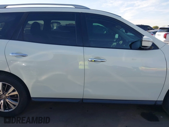 2017 Nissan Pathfinder SV with VIN 5N1DR2MNXHC649092, listed as a IAAI auction lot 41610633 with 185,343 mi miles and . Bid and sale history available at DreamBid. Image 13.