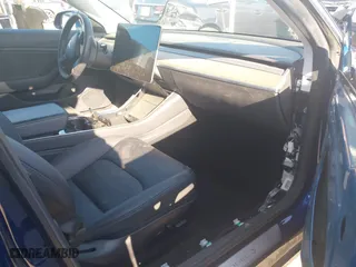 2019 Tesla Model 3 Long Range with VIN 5YJ3E1EB3KF497841, listed as a IAAI auction lot 41969728 with 21,127 mi miles. Bid and sale history available at carsss.com. Image 5.