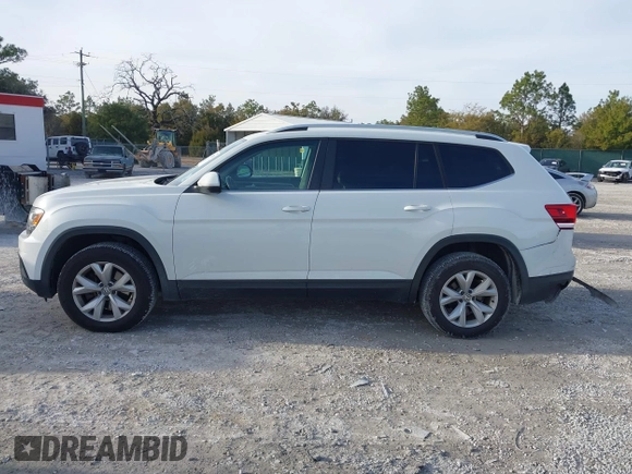2018 Volkswagen Atlas SE with VIN 1V2DR2CA6JC526557, listed as a IAAI auction lot 41420788 with 135,149 mi miles and . Bid and sale history available at DreamBid. Image 14.