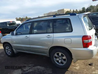 2006 Toyota Highlander with VIN JTEGD21A460133421, listed as a IAAI auction lot 41618125 with 202,454 mi miles and . Bid and sale history available at DreamBid. Image 14.