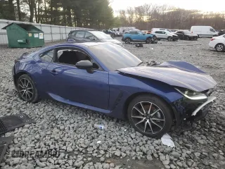2024 Toyota GR86 with VIN JF1ZNBB19R9756189, listed as a Copart auction lot 86570014 with 5,417 mi miles and Salvage Title. Bid and sale history available at carsss.com. Image 4.