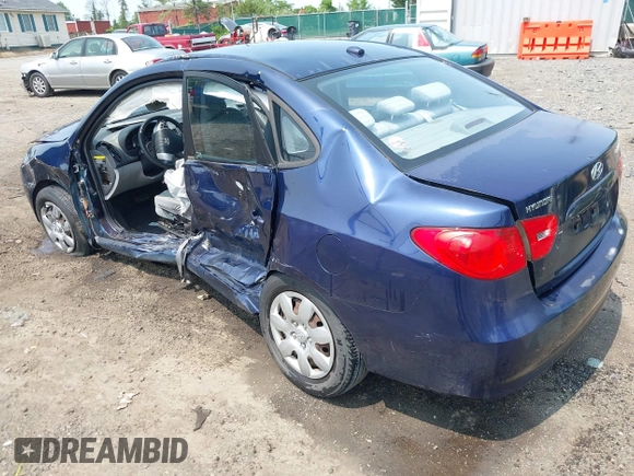 2009 Hyundai Elantra SE z VIN KMHDU46D99U597299, wystawiony jako IAAI lot #42395907 z przebiegiem 141 628 mil mil oraz . Historia ofert i sprzedaży dostępna na DreamBid. Obrazek 3.