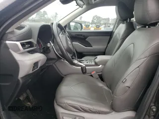 2020 Toyota Highlander LE with VIN 5TDBZRBH1LS020524, listed as a Copart auction lot 47814025 with 245,534 mi miles and Clean title. Bid and sale history available at DreamBid. Image 7.