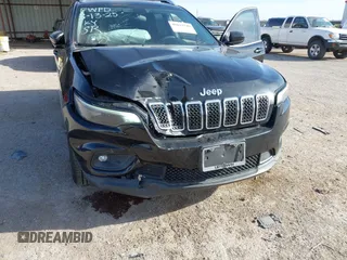 2019 Jeep Cherokee Latitude with VIN 1C4PJLCB7KD331955, listed as a IAAI auction lot 41813248 with 96,212 mi miles. Bid and sale history available at carsss.com. Image 6.