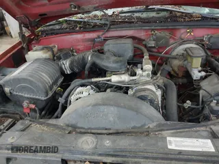 1998 Chevrolet Silverado 2500 z VIN 1GCGK29R7WE178053, wystawiony jako IAAI lot #42347330 z przebiegiem 176 168 mil mil oraz . Historia ofert i sprzedaży dostępna na DreamBid. Obrazek 10.