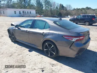 2019 Toyota Camry XSE with VIN 4T1B61HK1KU812353, listed as a IAAI auction lot 41671046 with 60,488 mi miles. Bid and sale history available at carsss.com. Image 3.