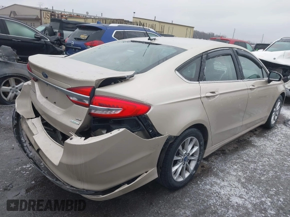2017 Ford Fusion SE with VIN 3FA6P0HDXHR412215, listed as a IAAI auction lot 41520106 with 100,001 mi miles. Bid and sale history available at carsss.com. Image 4.