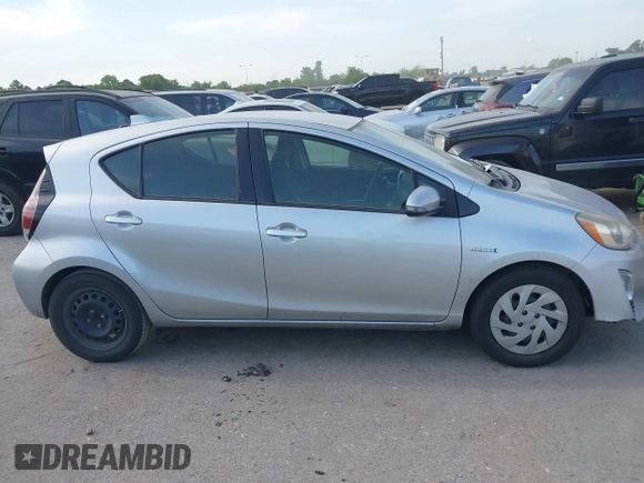 2016 Toyota Prius One z VIN JTDKDTB35G1118796, wystawiony jako IAAI lot #42028552 z przebiegiem 256 588 mil mil oraz . Historia ofert i sprzedaży dostępna na DreamBid. Obrazek 13.