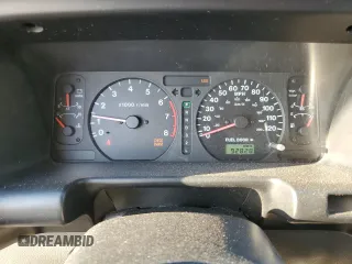 2000 Isuzu Trooper S z VIN JACDS58XXY7J11716, wystawiony jako Copart lot #76685304 z przebiegiem 92 828 mil mil oraz Nie do naprawy. Historia ofert i sprzedaży dostępna na DreamBid. Obrazek 9.