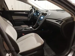 2019 Ford Fusion SE with VIN 3FA6P0HD9KR103813, listed as a IAAI auction lot 41471645 with 89,249 mi miles and . Bid and sale history available at carsss.com. Image 5.