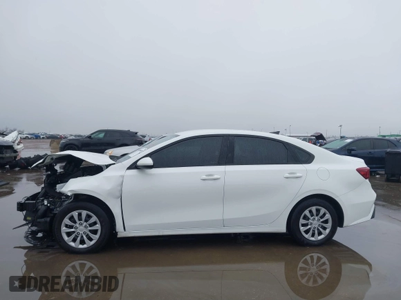 2022 Kia Forte LXS with VIN 3KPF24AD1NE498902, listed as a IAAI auction lot 41454410 with 24,008 mi miles. Bid and sale history available at carsss.com. Image 15.