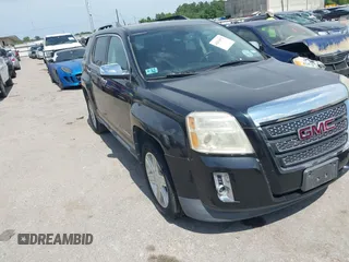 2010 GMC Terrain SLT-2 z VIN 2CTFLJEY9A6255796, wystawiony jako IAAI lot #42476573 z przebiegiem 136 478 mil mil oraz . Historia ofert i sprzedaży dostępna na DreamBid. Obrazek 1.