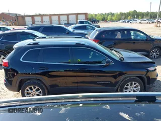 2018 Jeep Cherokee Latitude Plus with VIN 1C4PJLLB5JD584433, listed as a IAAI auction lot 41982764 with 95,730 mi miles. Bid and sale history available at carsss.com. Image 13.