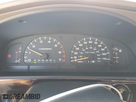1998 Toyota 4Runner SR5 z VIN JT3GN86R0W0076447, wystawiony jako Copart lot #52280815 z przebiegiem 231 742 mil mil oraz Szkoda całkowita • Salvage title. Historia ofert i sprzedaży dostępna na DreamBid. Obrazek 9.