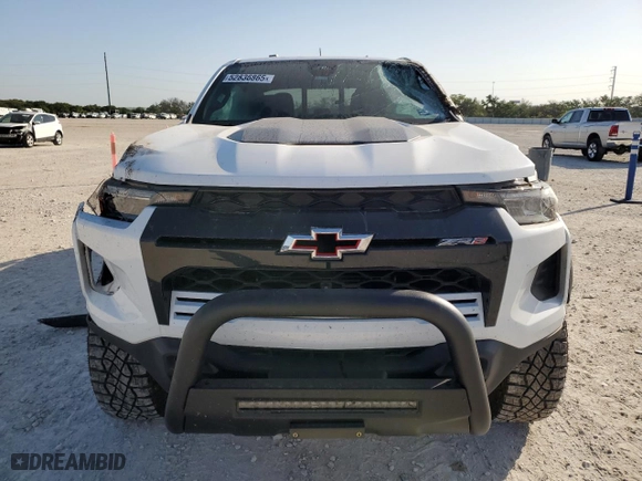 2024 Chevrolet Colorado 4WD ZR2 with VIN 1GCPTFEKXR1111908, listed as a Copart auction lot 52836865 with 25,106 mi miles and Salvage Title. Bid and sale history available at carsss.com. Image 5.