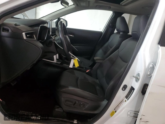 2023 Toyota Corolla Cross XLE with VIN 7MUDAABG7PV068968, listed as a Copart auction lot 51922695 with 43,911 mi miles and Salvage title. Bid and sale history available at DreamBid. Image 7.