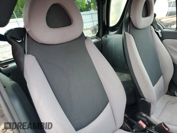 2006 Smart fortwo with VIN WMEAJ00F86J249141, listed as a Copart auction lot 63911255 with 191,810 mi miles and Clean title. Bid and sale history available at DreamBid. Image 10.