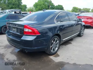 2011 Volvo S80 3.2L with VIN YV1952AS1B1138075, listed as a IAAI auction lot 41918597 with 192,441 mi miles. Bid and sale history available at carsss.com. Image 4.