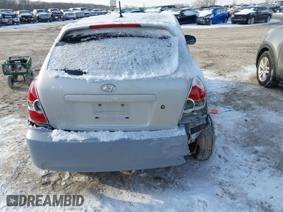 2011 Hyundai Accent GS z VIN KMHCM3AC9BU195826, wystawiony jako IAAI lot #41610260 z przebiegiem 112 508 mil mil oraz . Historia ofert i sprzedaży dostępna na DreamBid. Obrazek 6.