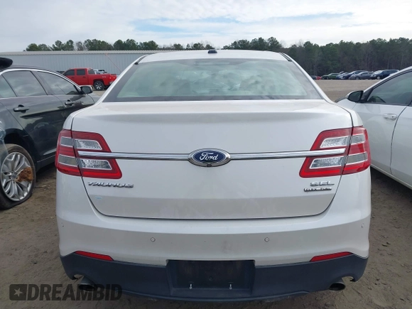 2018 Ford Taurus SEL with VIN 1FAHP2E82JG113133, listed as a IAAI auction lot 41240201 with 146,015 mi miles. Bid and sale history available at carsss.com. Image 16.