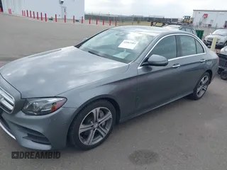 2017 Mercedes-Benz E 300 Luxury with VIN WDDZF4KB1HA128626, listed as a IAAI auction lot 42063402 with 77,909 mi miles and . Bid and sale history available at DreamBid. Image 17.