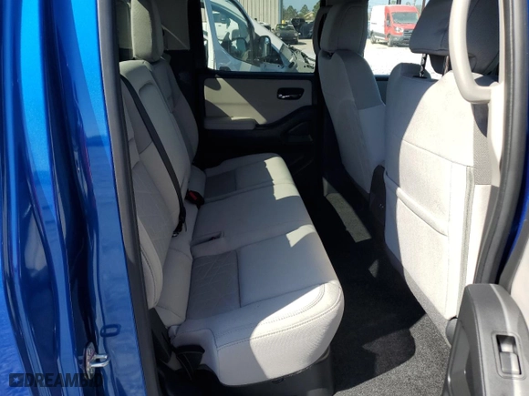 2025 Nissan Frontier SV with VIN 1N6ED1EJ4SN609256, listed as a Copart auction lot 43553685 with 2,153 mi miles and Salvage Title. Bid and sale history available at carsss.com. Image 11.