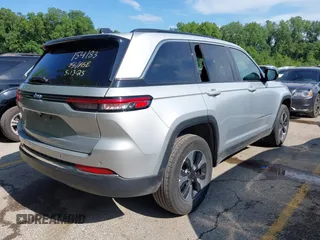 2024 Jeep Grand Cherokee с VIN 1C4RJYB67R8516567, выставлен на аукционе IAAI как лот 42549116 с пробегом 43 307 миль миль и . История ставок и продаж доступна на DreamBid. Изображение 4.