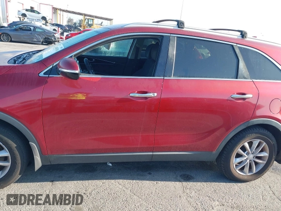 2017 Kia Sorento LX with VIN 5XYPG4A37HG220672, listed as a IAAI auction lot 41949310 with 196,269 mi miles. Bid and sale history available at carsss.com. Image 14.