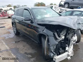 2016 Mercedes-Benz GLC with VIN WDC0G4KB9GF085925, listed as a IAAI auction lot 40804297 with 77,297 mi miles. Bid and sale history available at carsss.com. Image 13.