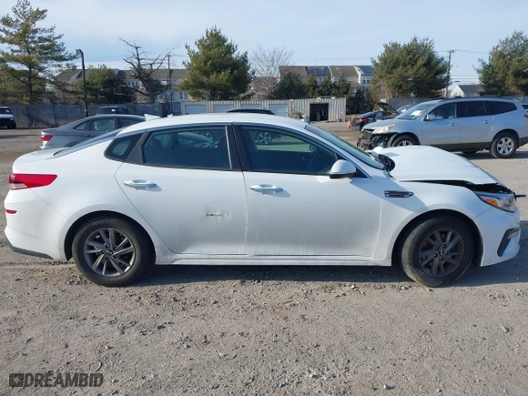 2020 Kia Optima LX with VIN 5XXGT4L3XLG424520, listed as a IAAI auction lot 41663821 with 85,960 mi miles. Bid and sale history available at carsss.com. Image 13.