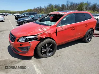2015 Volvo XC60 z VIN YV4902RHXF2619954, wystawiony jako Copart lot #56196155 z przebiegiem Nie podano mil oraz Szkoda całkowita • Salvage title. Historia ofert i sprzedaży dostępna na DreamBid. Obrazek 1.