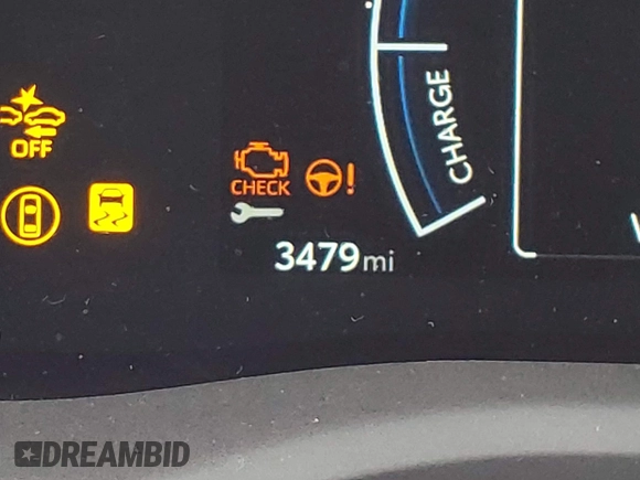 2025 Toyota Camry LE z VIN 4T1DAACK0SU057646, wystawiony jako IAAI lot #42147253 z przebiegiem 6 675 mil mil oraz . Historia ofert i sprzedaży dostępna na DreamBid. Obrazek 16.