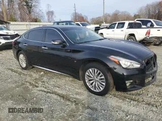 2015 Infiniti Q70 z VIN JN1BY1PR1FM830745, wystawiony jako Copart lot #84815474 z przebiegiem 137 489 mil mil oraz Szkoda całkowita • Salvage title. Historia ofert i sprzedaży dostępna na DreamBid. Obrazek 4.
