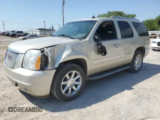 2013 GMC Yukon Denali with VIN 1GKS2EEF0DR168563, listed as a Copart auction lot 67732684 with 124,655 mi miles and Salvage Title. Bid and sale history available at carsss.com. Image 1.