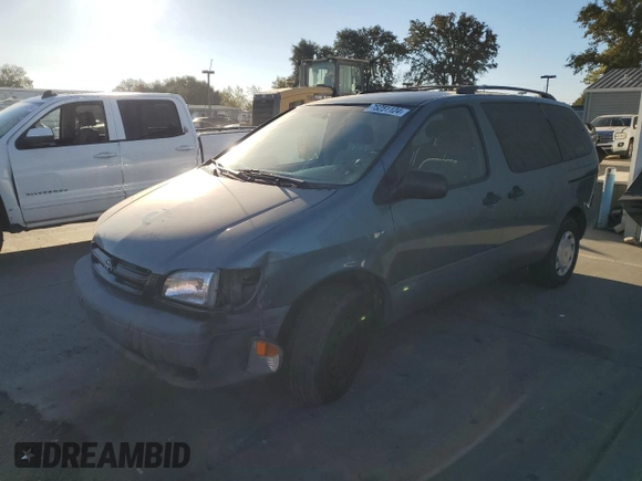 1999 Toyota Sienna CE with VIN 4T3ZF19C2XU100132, listed as a Copart auction lot 75251124 with 217,399 mi miles and Salvage Title. Bid and sale history available at carsss.com. Image 1.