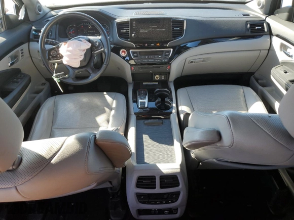 2019 Honda Pilot Elite with VIN 5FNYF6H0XKB059988, listed as a Copart auction lot 74472194 with 63,742 mi miles and Salvage title. Bid and sale history available at DreamBid. Image 8.