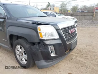 2011 GMC Terrain SLE-1 z VIN 2CTALMEC1B6228125, wystawiony jako IAAI lot #42112756 z przebiegiem 188 457 mil mil oraz . Historia ofert i sprzedaży dostępna na DreamBid. Obrazek 14.