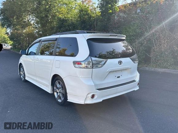 2011 Toyota Sienna SE с VIN 5TDXK3DC0BS060424, выставлен на аукционе Copart как лот 59059645 с пробегом 149 337 миль миль и Чистый • Clean title. История ставок и продаж доступна на DreamBid. Изображение 3.