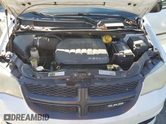 2014 Ram Cargo Van Tradesman with VIN 2C4JRGAG8ER322185, listed as a Copart auction lot 82427024 with 231,891 mi miles and Clean Title. Bid and sale history available at carsss.com. Image 12.
