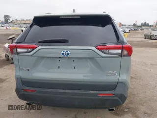 2022 Toyota RAV4 Hybrid XLE Premium with VIN 4T3B6RFV8NU102695, listed as a IAAI auction lot 42385078 with 35,614 mi miles and . Bid and sale history available at DreamBid. Image 16.