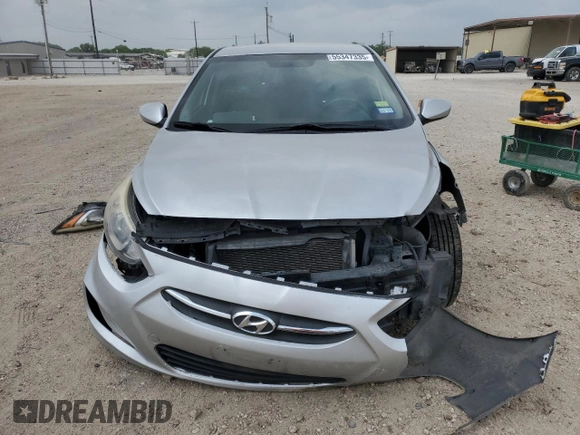 2016 Hyundai Accent SE z VIN KMHCT4AE8GU077185, wystawiony jako Copart lot #55347335 z przebiegiem 191 483 mil mil oraz Szkoda całkowita • Salvage title. Historia ofert i sprzedaży dostępna na DreamBid. Obrazek 5.