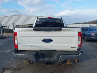 2017 Ford Super Duty F-250 SRW Lariat with VIN 1FT7W2B62HEE68725, listed as a IAAI auction lot 41525112 with 112,202 mi miles. Bid and sale history available at carsss.com. Image 17.