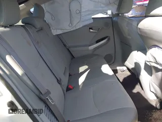 2014 Toyota Prius Four z VIN JTDKN3DU9E1755013, wystawiony jako IAAI lot #42228158 z przebiegiem 136 391 mil mil oraz . Historia ofert i sprzedaży dostępna na DreamBid. Obrazek 8.