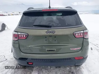 2018 Jeep Compass Trailhawk with VIN 3C4NJDDB5JT190890, listed as a IAAI auction lot 41251405 with 35,320 mi miles and . Bid and sale history available at carsss.com. Image 17.