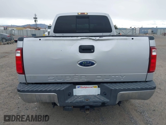 2008 Ford Super Duty F-250 SRW XL with VIN 1FTSX21548EA50876, listed as a IAAI auction lot 41540247 with 263,132 mi miles. Bid and sale history available at carsss.com. Image 16.