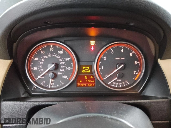 2014 BMW X1 sDrive28i with VIN WBAVM1C58EVW50919, listed as a Copart auction lot 49608985 with 219,971 mi miles and Clean Title. Bid and sale history available at carsss.com. Image 9.
