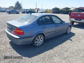 2004 BMW 3 Series 325xi z VIN WBAEU334X4PR08251, wystawiony jako IAAI lot #42419269 z przebiegiem 174 382 mil mil oraz . Historia ofert i sprzedaży dostępna na DreamBid. Obrazek 4.